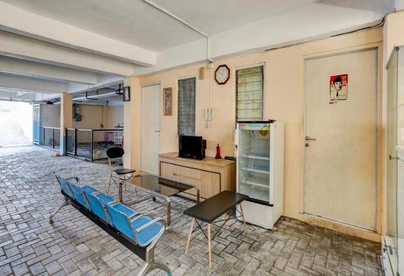 Hotel Oyo 4008 E Paviliun Karawaci