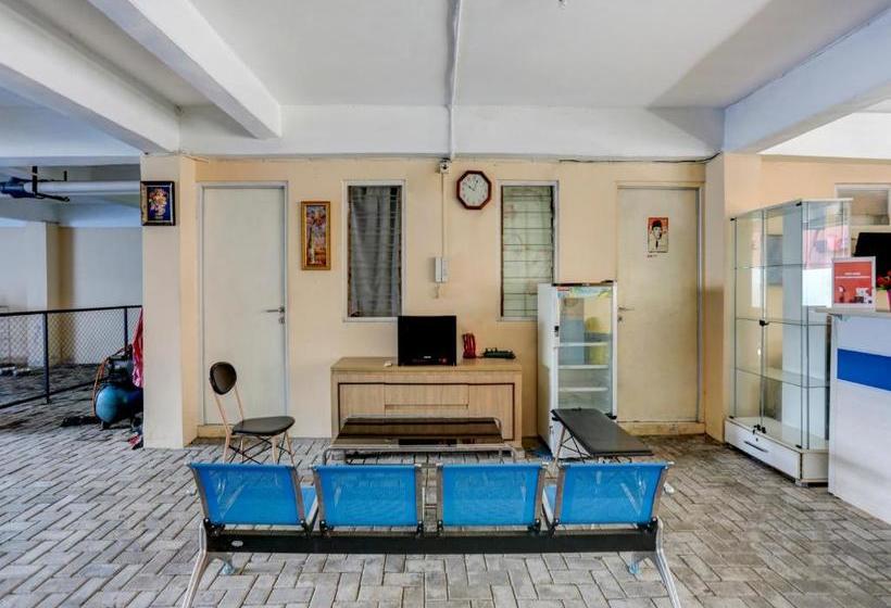 Hotel Oyo 4008 E Paviliun Karawaci