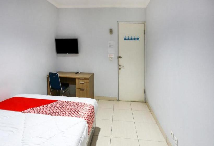 Hotel Oyo 4008 E Paviliun Karawaci