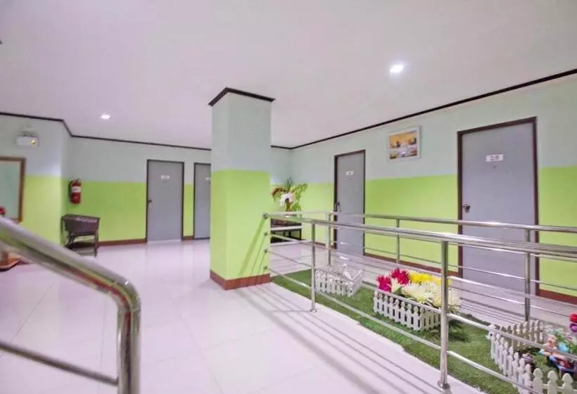 هتل Oyo 75314 Mountain Beach