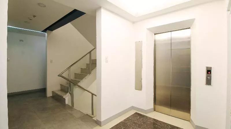 ホテル Reddoorz Plus @ San Marcelino Malate