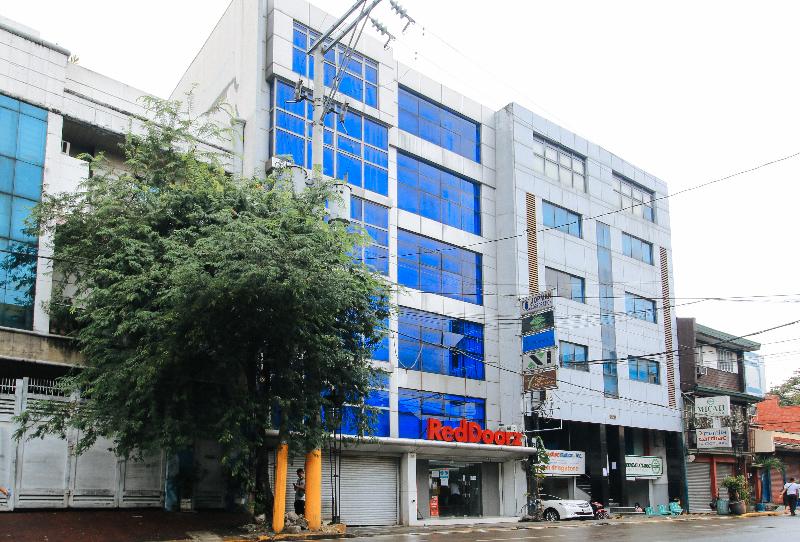 فندق Reddoorz Plus @ San Marcelino Malate