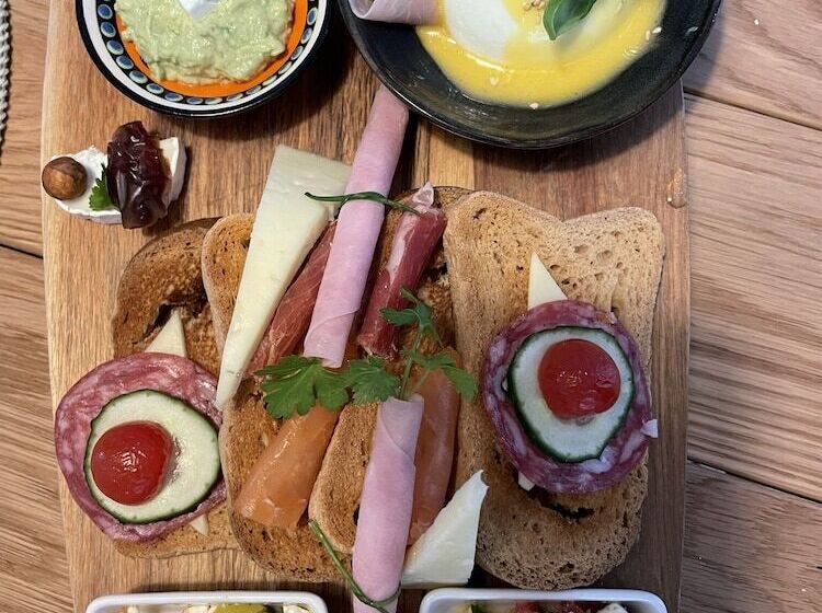 بنسيون Olive & Ivy Guest House