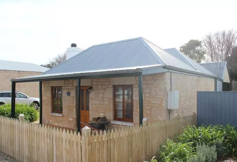 Aamiaismajoitus (B&B) Victoria Cottage