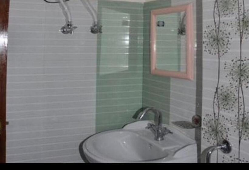 בית מלון כפרי Divine Palace