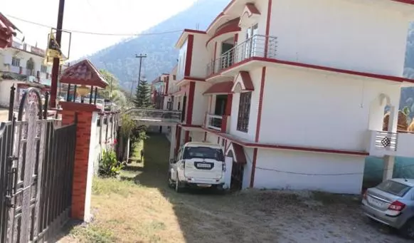 هتل Divine Palace