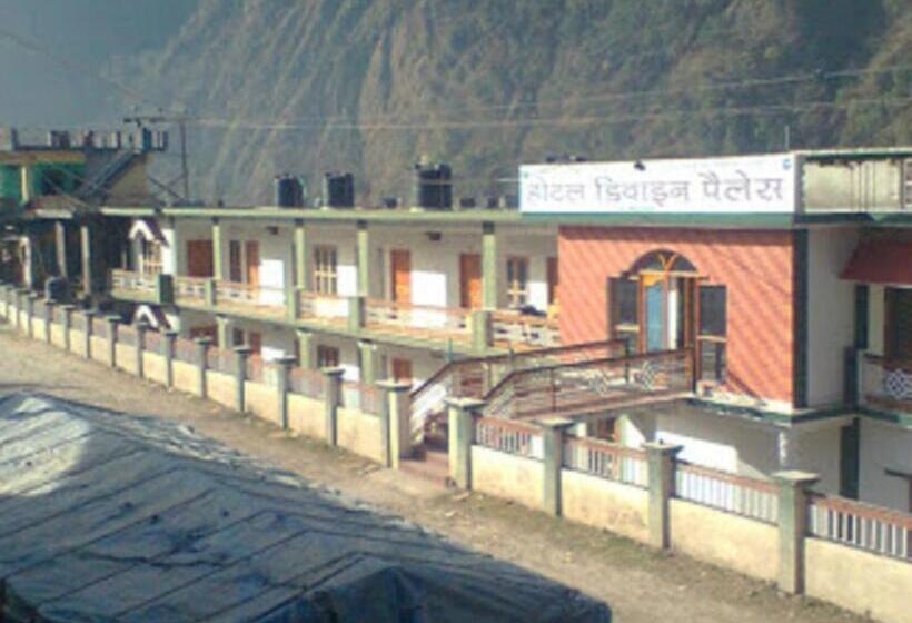 בית מלון כפרי Divine Palace