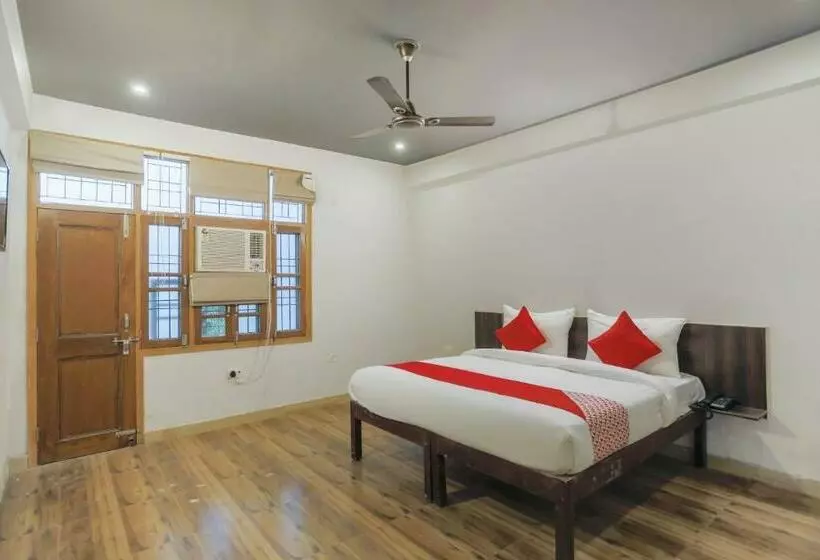 Flagship Hotel Discovery Near Pvr Ansal Plaza Greater Noida