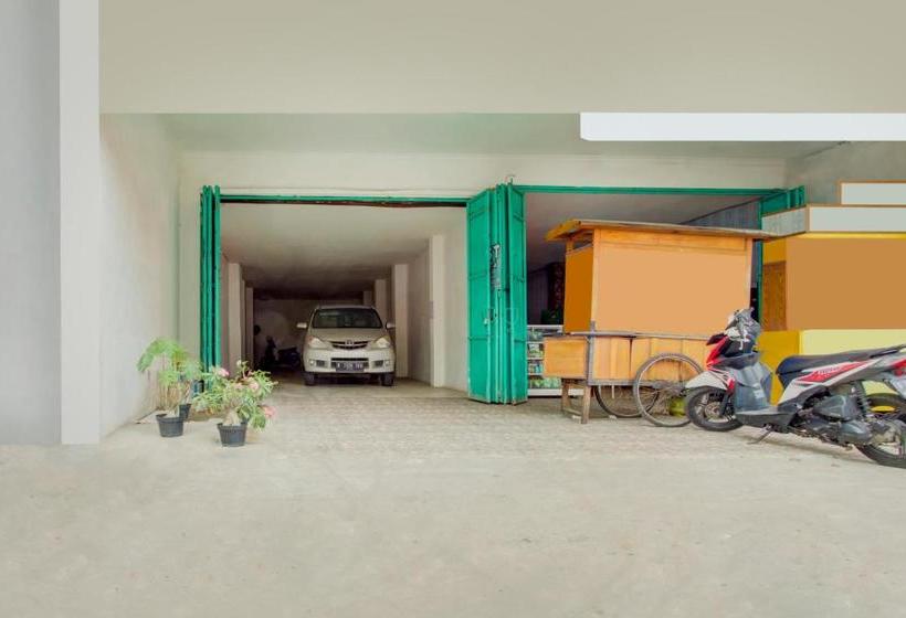 فندق Vaccinated Staff  Spot On 3928 Terrace House Syariah