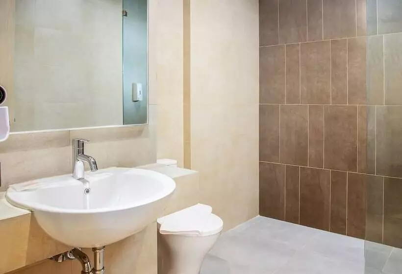 ホテル Swissbelexpress Cilegon