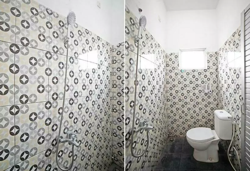 ペンション Gurusinga Guesthouse Redpartner