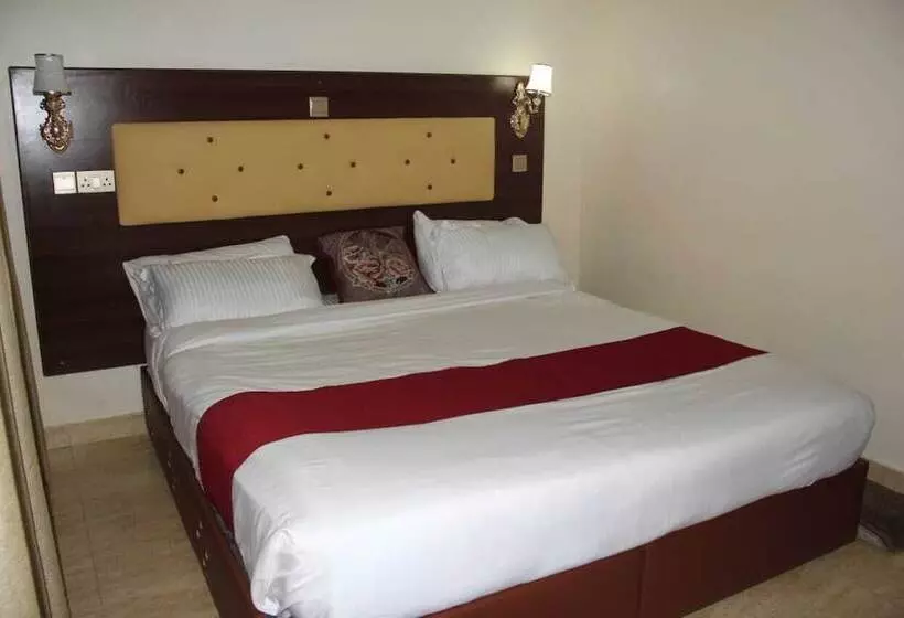 هتل Aberdare Gardens And Resort