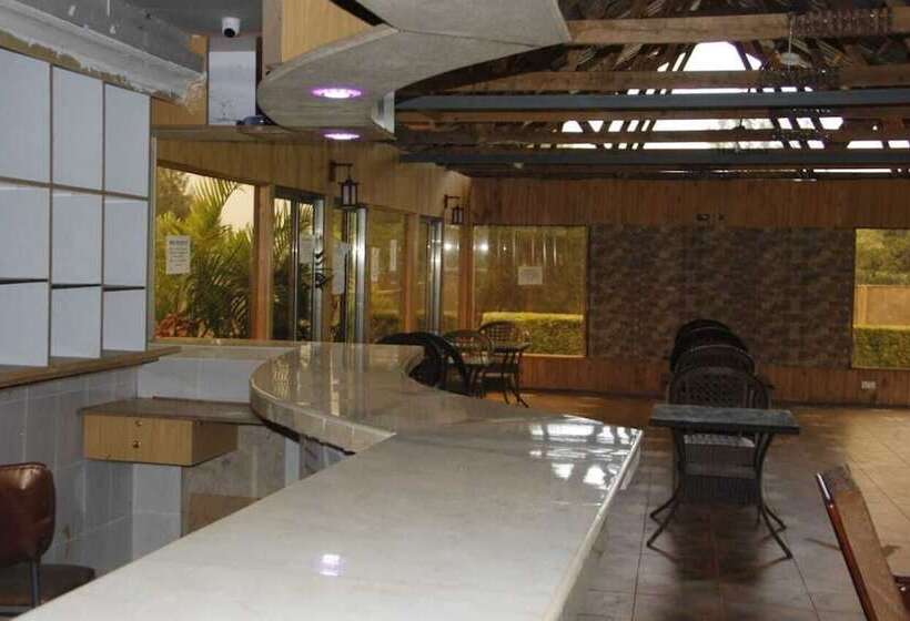 هتل Aberdare Gardens And Resort