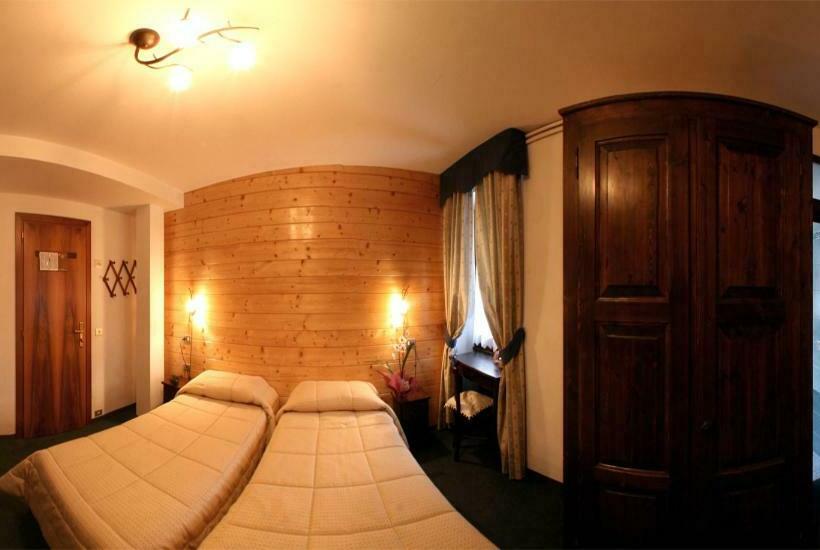 هتل Albergo Monte Cervino