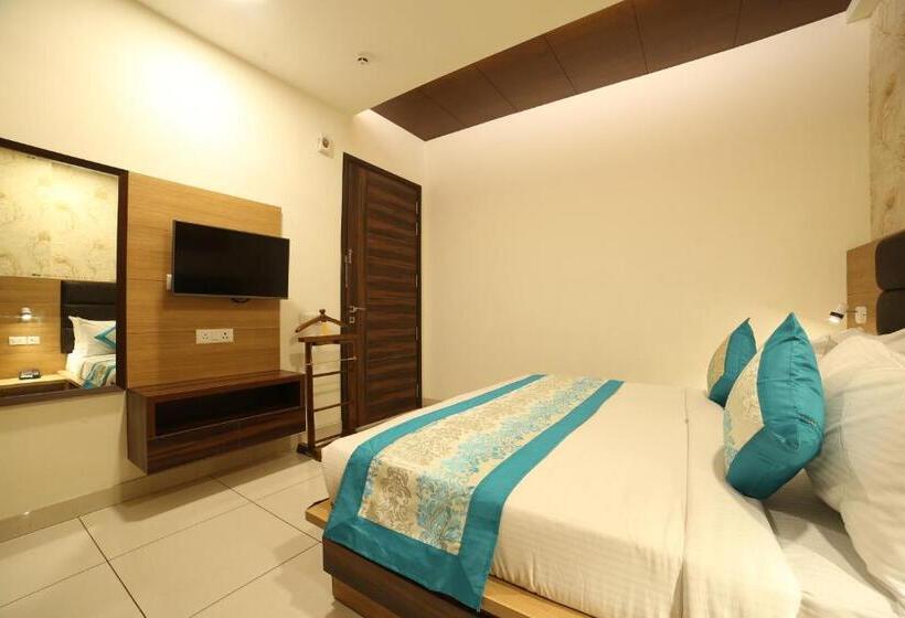 Hotel Grand Regency   Delhi Airport