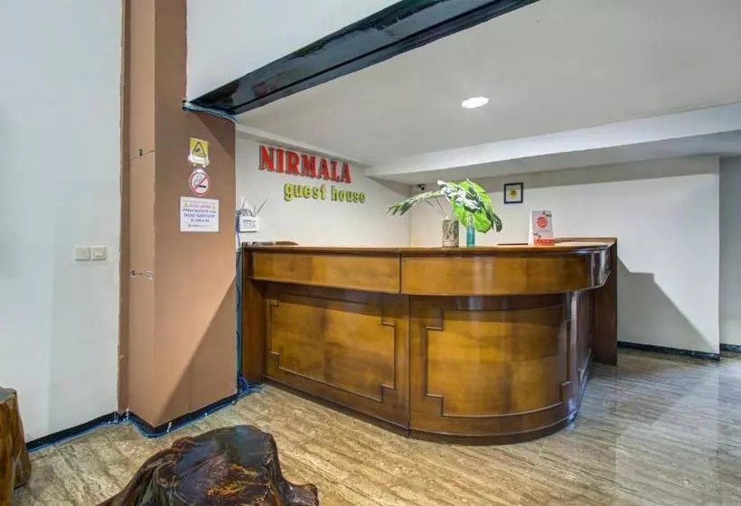 Hotelli Oyo 3860 Nirmala Guest House