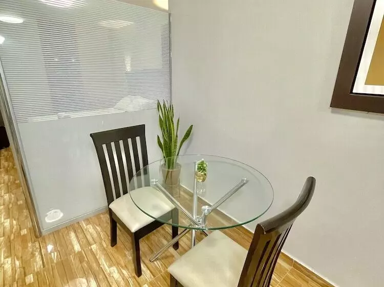 Jultom Inn Hotel & Suites