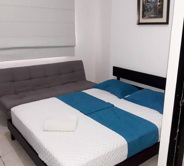 پانسیون Hostal Mar Y Tierra