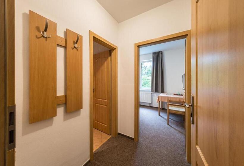 膳宿费 Penzion Kozí Horka U Brněnské Přehrady