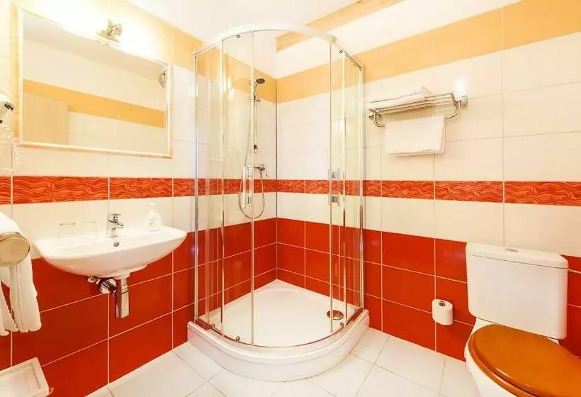 Majatalo Penzion Putim