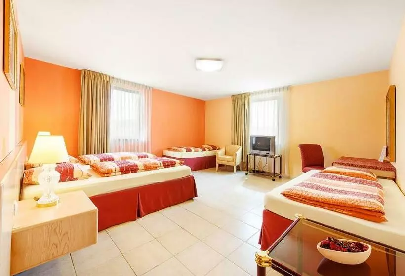 Majatalo Penzion Putim