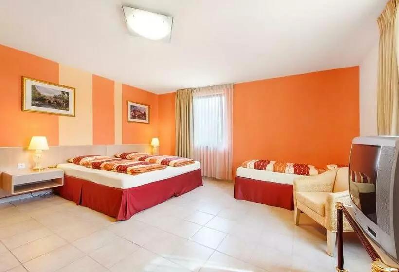 Majatalo Penzion Putim