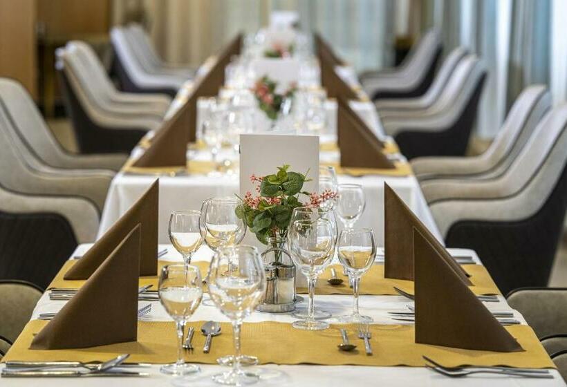 Willis Hotel Business & Wellness