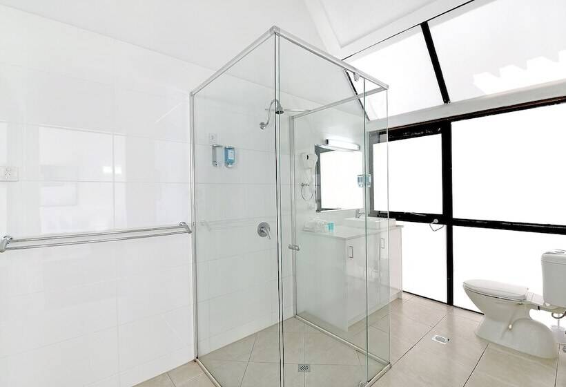 Broadbeach Travel Inn Apartments