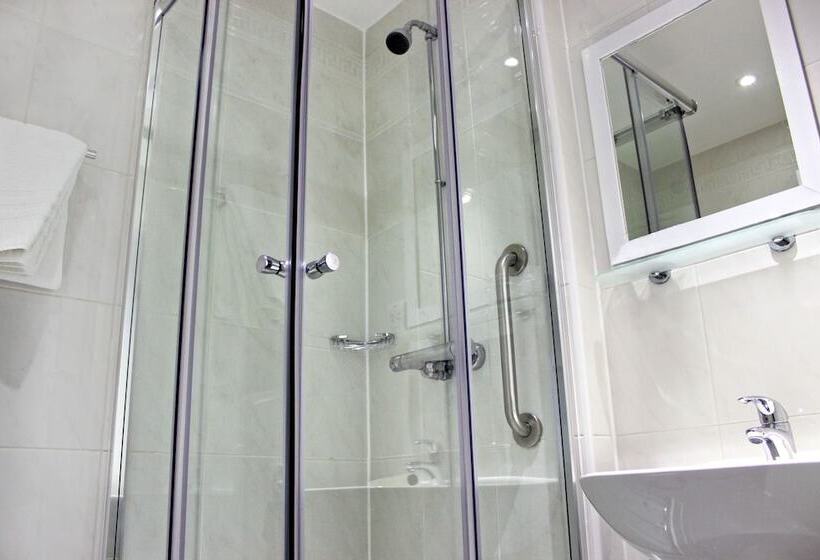 Отель Cityroomz Edinburgh