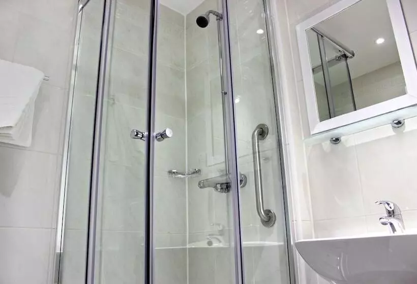 Отель Cityroomz Edinburgh