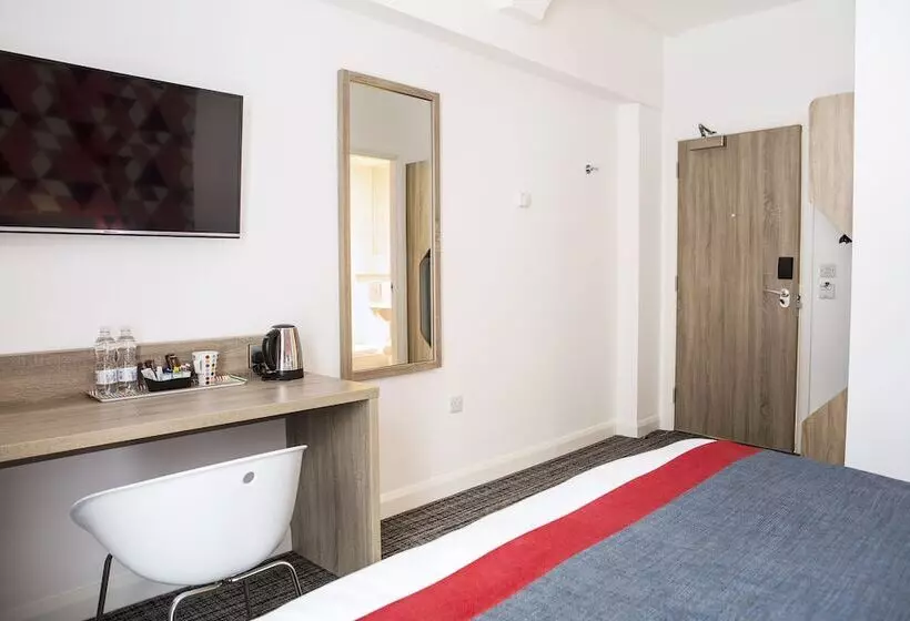 Отель Cityroomz Edinburgh