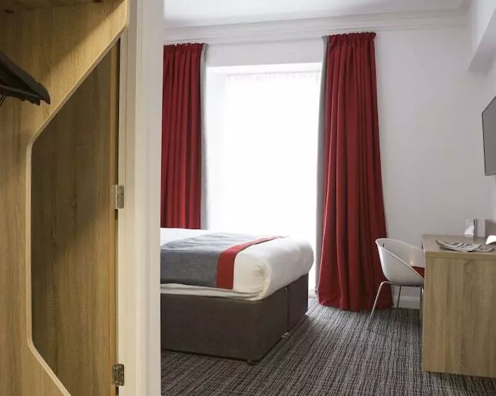 Отель Cityroomz Edinburgh