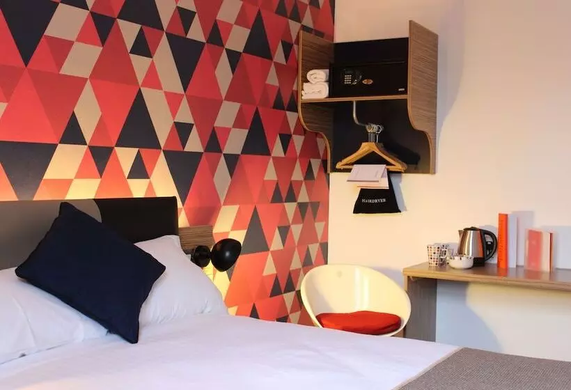 Отель Cityroomz Edinburgh