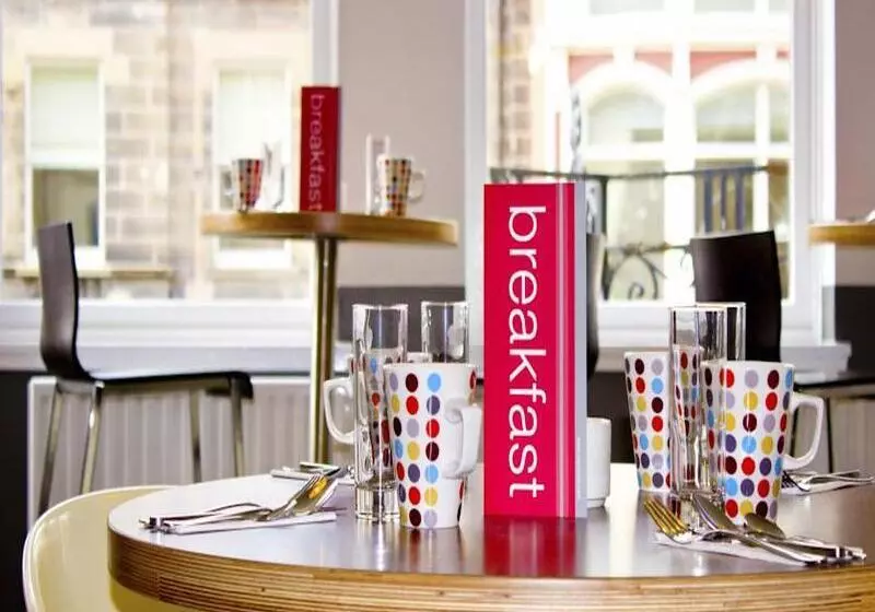 Отель Cityroomz Edinburgh