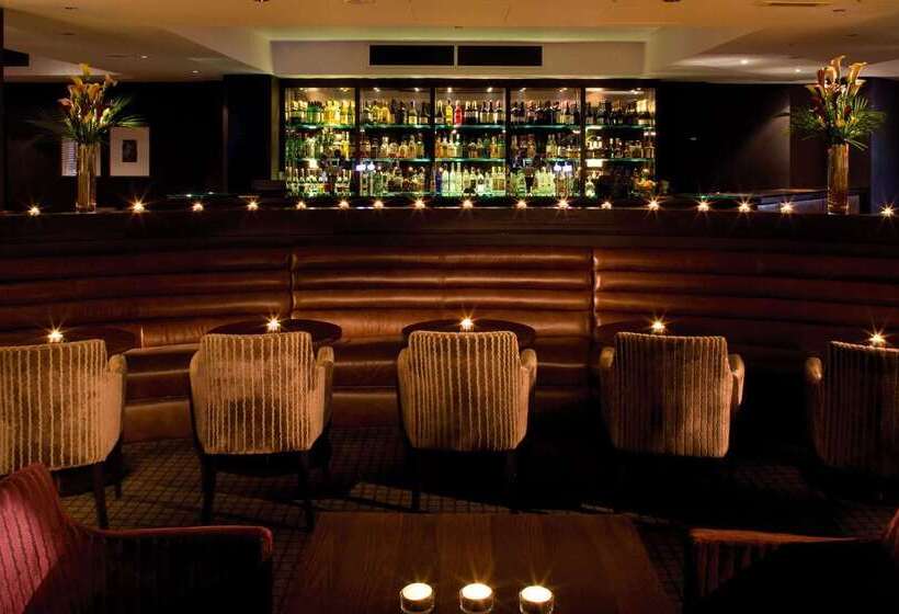 酒店 De Vere Wokefield Estate