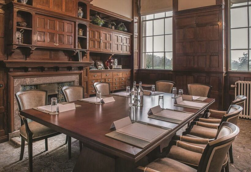 酒店 De Vere Wokefield Estate