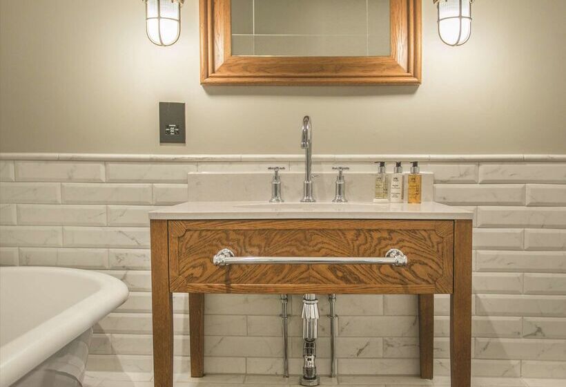 酒店 De Vere Wokefield Estate