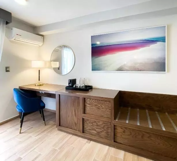 هتل Gran Plaza & Convention Center