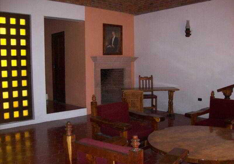 هتل Gran Plaza & Convention Center