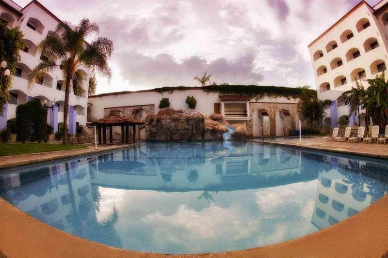 هتل Gran Plaza & Convention Center