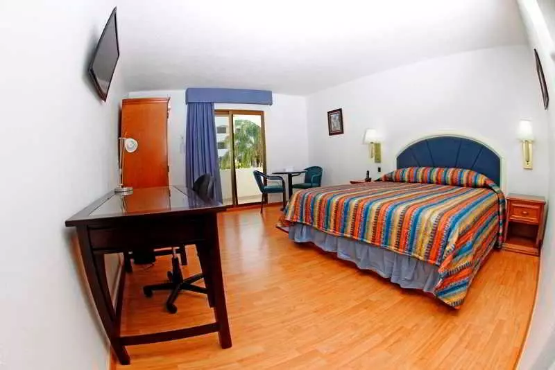 هتل Gran Plaza & Convention Center