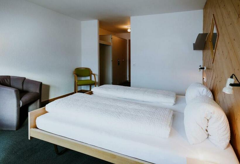 هتل Hari Im Schlegeli