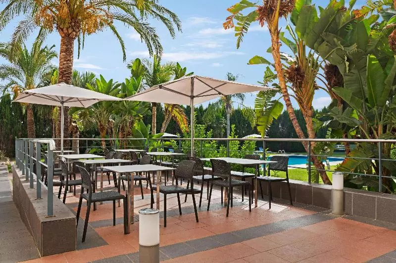 Отель Ramada By Wyndham Valencia Almussafes