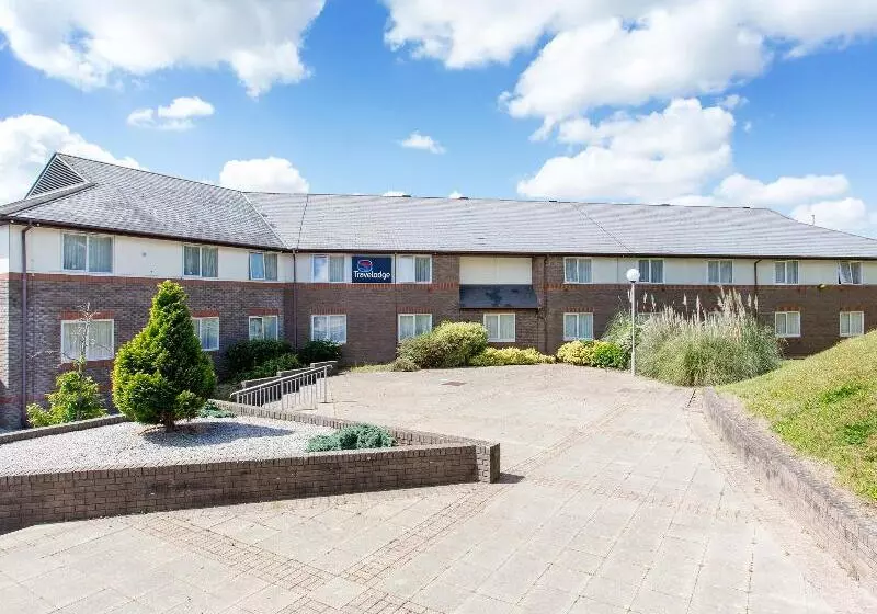 ホテル Travelodge Saltash