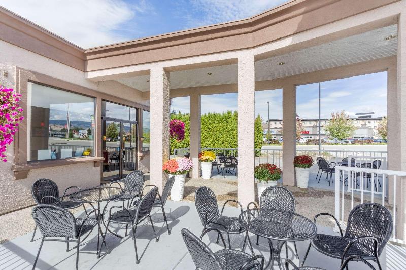 Motel Super 8 By Wyndham Kelowna Bc