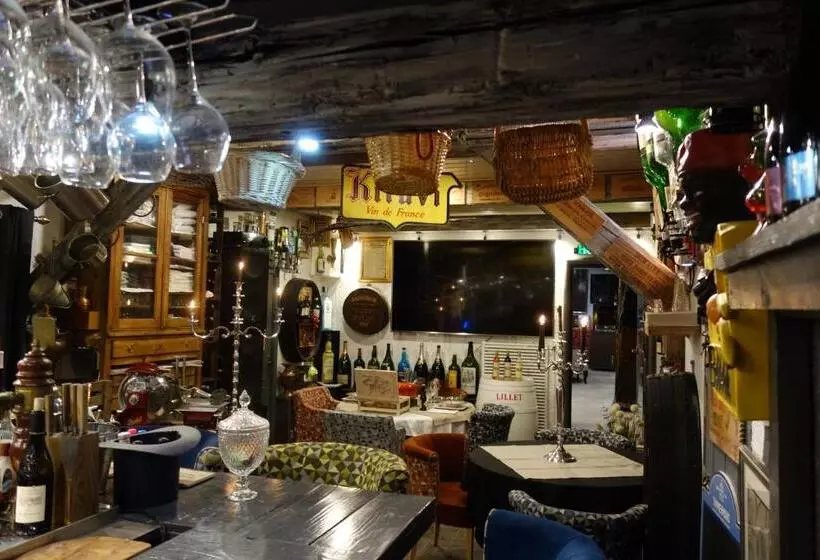 Aamiaismajoitus (B&B) Hostelry Music Repetition