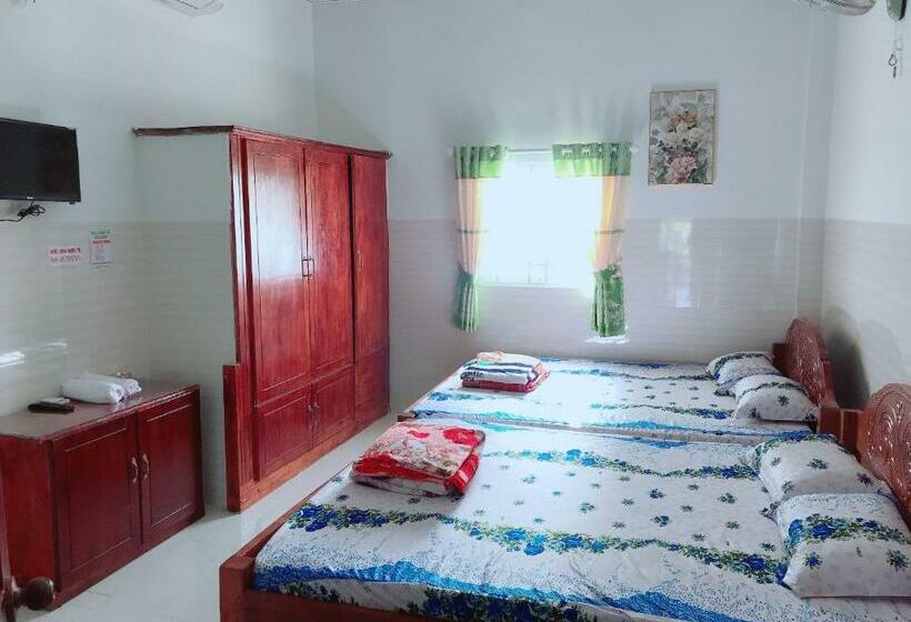 تختخواب و صبحانه Nha Nghi 79