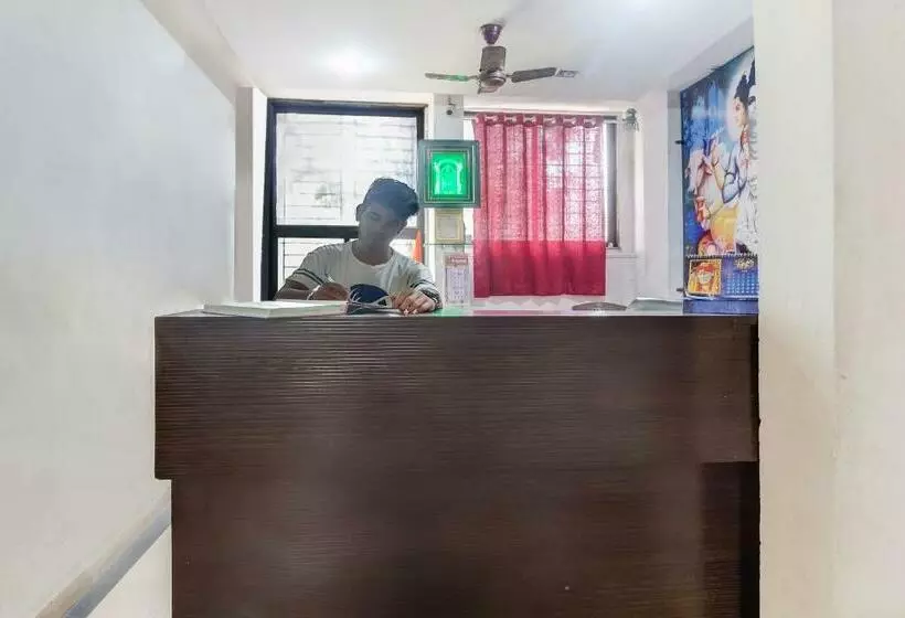 ホテル Spot On 44704 Harihar Lodging And Yatri Niwas