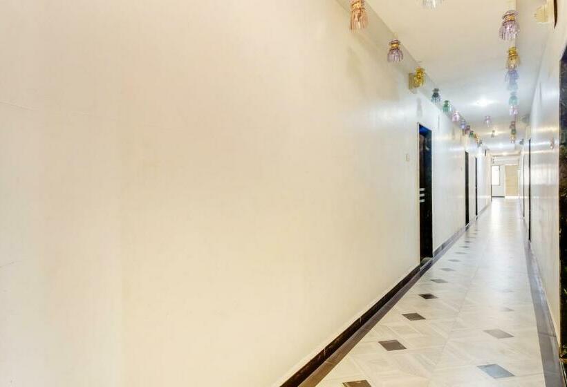 Hotel Spot On 44704 Harihar Lodging And Yatri Niwas