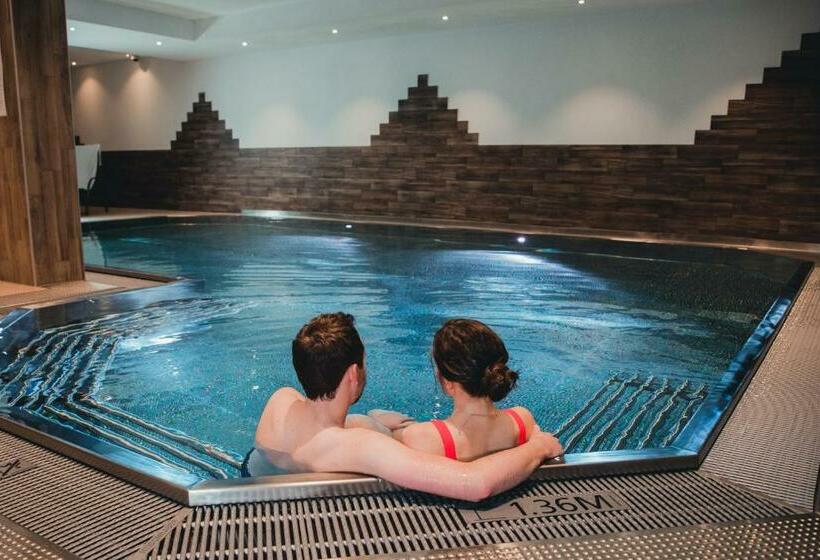 فندق Tillga Glück